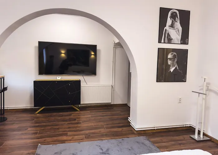 Loving Downtown Studio By Chr Luxury Property